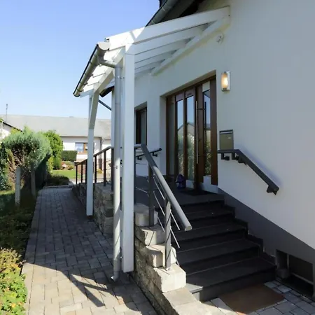 Tolles In Mit Terrasse- Grill Und Garten By Interhome *