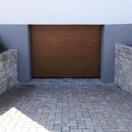 Tolles In Mit Terrasse- Grill Und Garten By Interhome דירה *