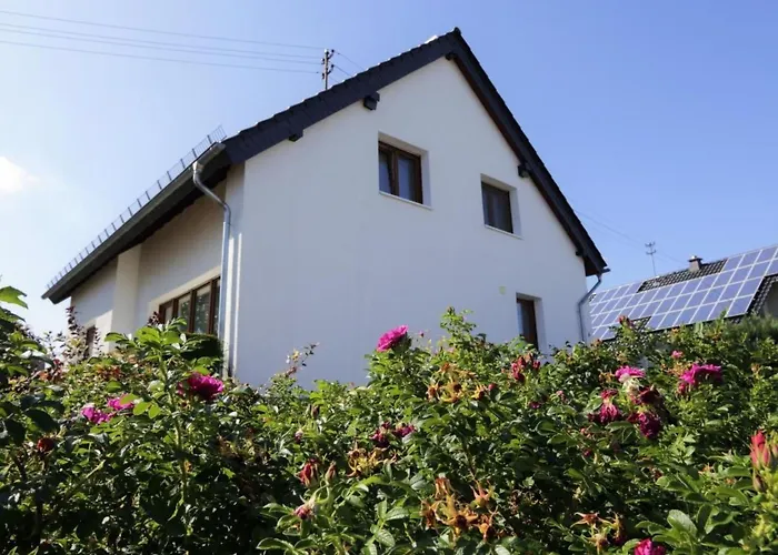 Tolles In Mit Terrasse- Grill Und Garten By Interhome דירה