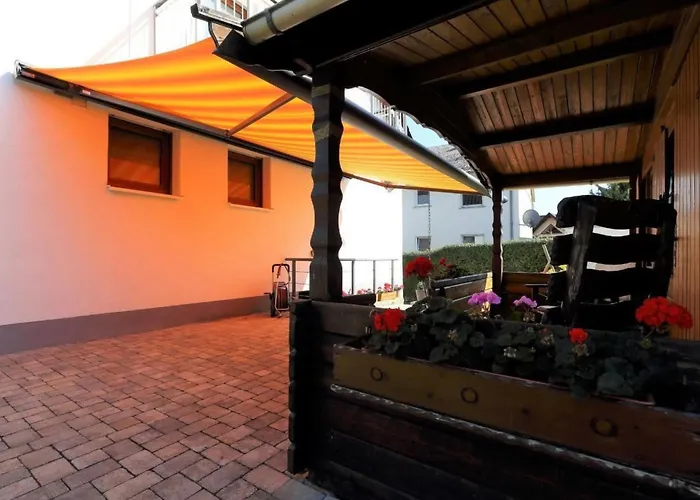דירה Tolles In Mit Terrasse- Grill Und Garten By Interhome